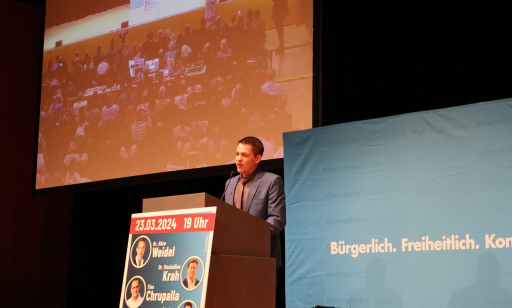 Landtagsabgeordneter und Kreisvorsitzender Dennis Klecker in der Harmonie Heilbronn